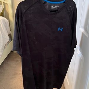 XXL loose fit. XXL. Under Armor black shirt.